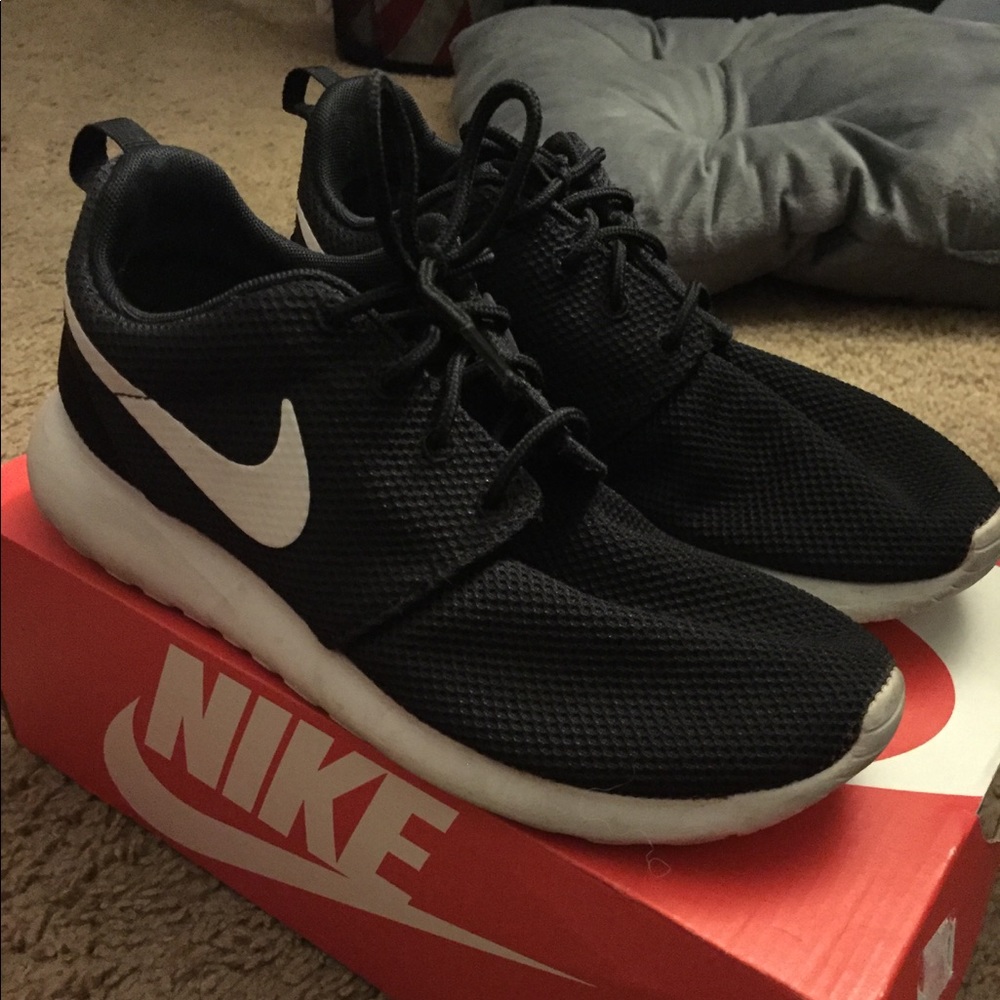 Nike Women's Roshe